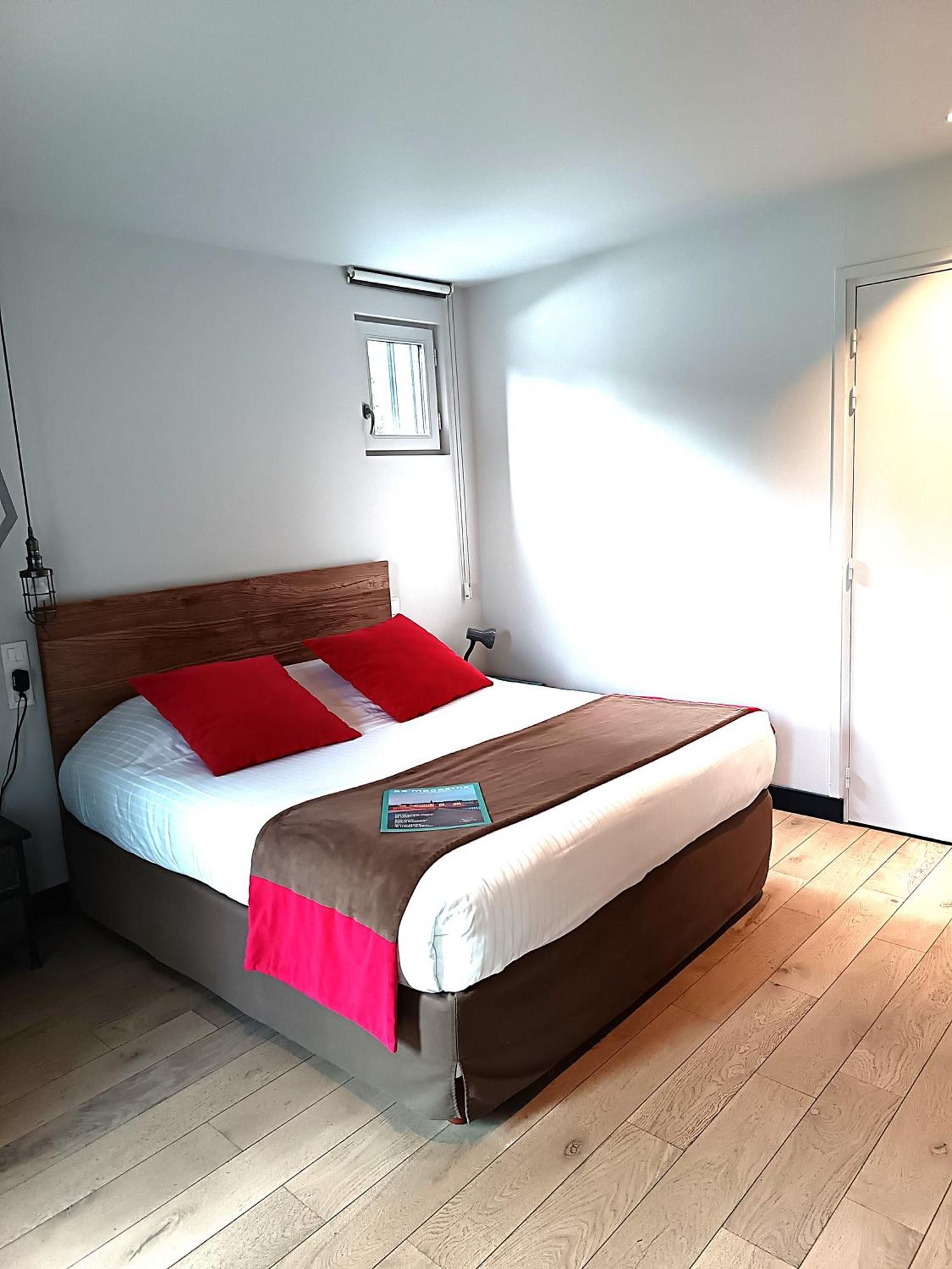 Ar Iniz Hotel 3*